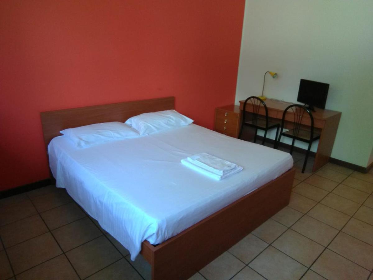 La Cordata Accommodation - Brodolini 24 Cinisello Balsamo Buitenkant foto